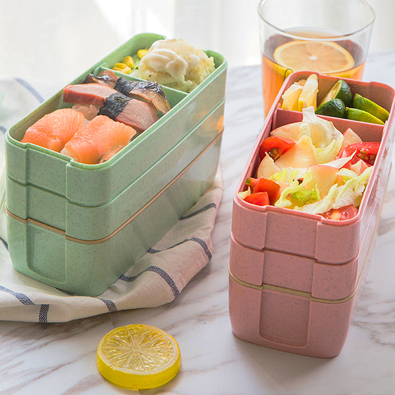 Our Wheat Straw Reusable Lunch box, is the eco-friendly replacement of the plastic single-use food containers Microwave safe and cutlery included, it's easy to carry and leak-proof.